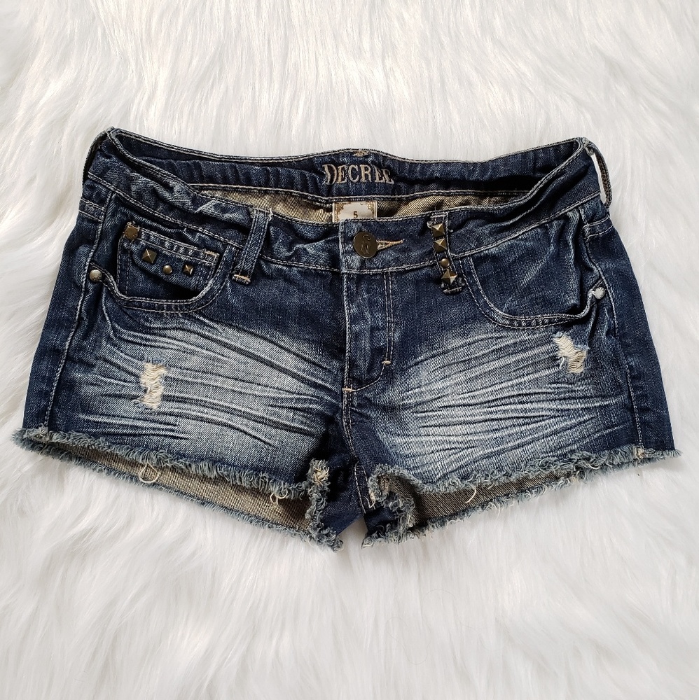 Size 5 Decree Jean Shorts